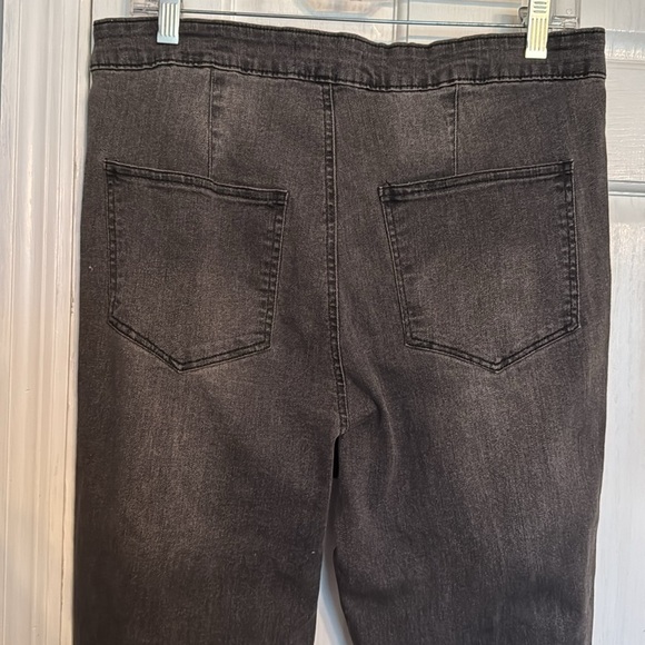 Chloe & Violet charcoal light washed flare jeans NWT 30 - Picture 7 of 12